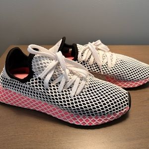 Adidas Deerupt core black chalk pink women